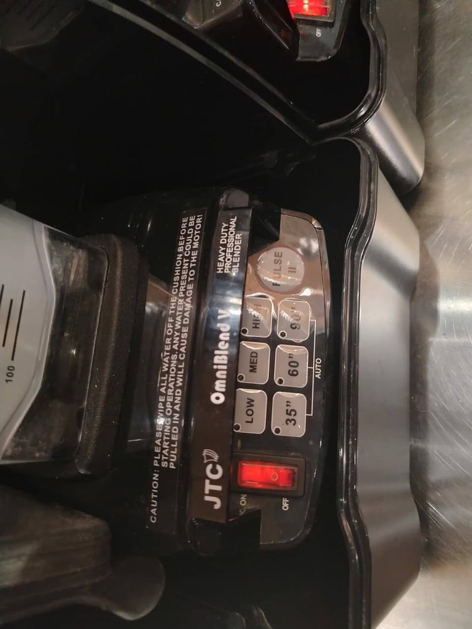 #خلاط  كاتم نوع   J T C  عدد 3
#كاتم  
#الدولكه حجم  لتر ونص 
#نقص قبق دولكه  مال خلاط واحد 
#السعر  #الواحد ب  ٨٥  الف  
#العنوان : بغداد - البنوك 
#الي يريده يتصل بالرقم 
‏‪0774 196 8336‬‏
#واتساب  #واتساب  #واتساب 
#مستعدون لبيع #كافة اثاث المطاعم والكوفيات 
#يرجى متابعة الصفحه (طلب صداقه)
ليصلكم كل ماهو جديد 
نعمل لخدمتكم 
علي البابلي 
للاستفسار الاتصال بالرقم 
‏‪0774 196 8336‬‏
