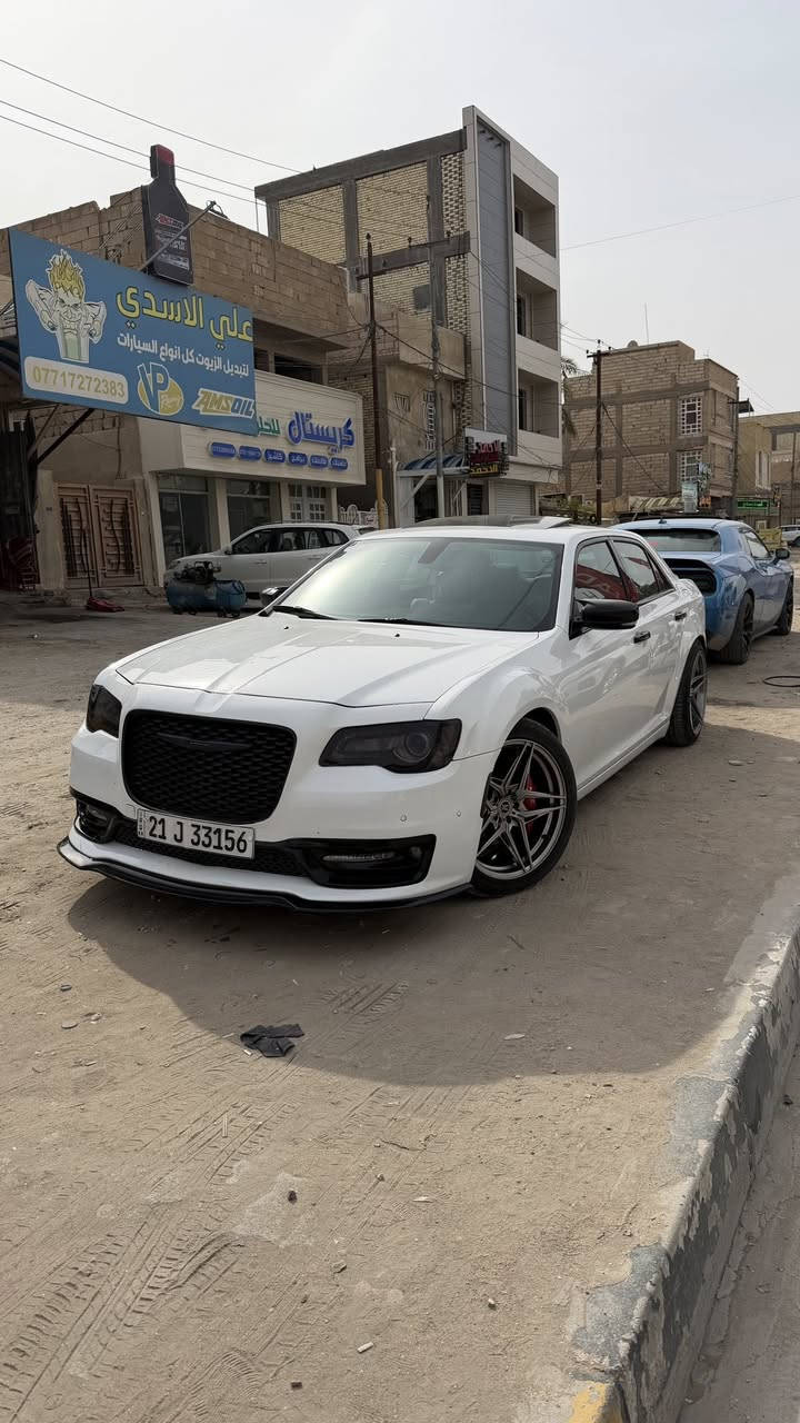 2020 وارد خليجي بدون حادث
C300 S  مكينة 5.7 هيمي

فول مواصفات للاخير اعلى مواصفات بل اوباما 
خزن ميموري
كلاصات تدفئة تبريد 
كراسي تدفئة تبريد
ستيرن تدفئة 
ستيرن كهرباء 
برده كهرباء 
دوسة سكليتر والبريك كهرباء 
رادار جانبي 
حساسات 360 
ادامه كامله للسياره 
بلكات فلاتر 
دهن 
عليها ويل روهانا الاصدار الجديد 
كفرات فجوج 6 بستم 
تفريغ وكزوز كامل بوابات شغل علي الوادي 
رقم سليمانيه باسمي تحويل مباشر 

السياره جاهزه مجهزه على ٢٤ حبايه متصرف عليها ولا دينار 

السعر 345 وبيها مجال بسيط 

***********
