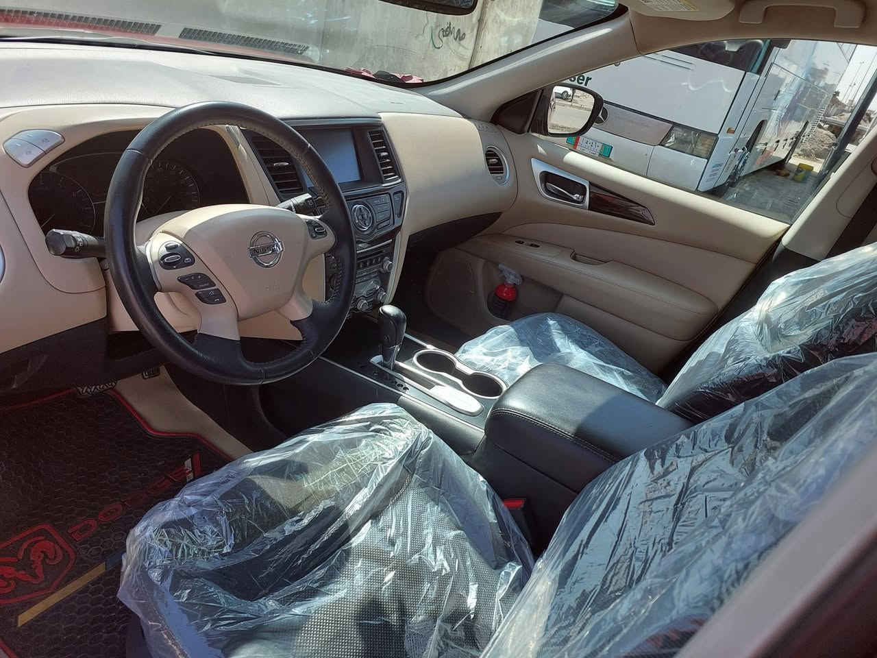 سلام عليكم بيع نيسان باثفندر موديل ١٨ رقم بصره حره  دخله تقرير ماشيه ٦٠ بيع أو مراوس تفصيل أكثر تصل ع رقم ***********
