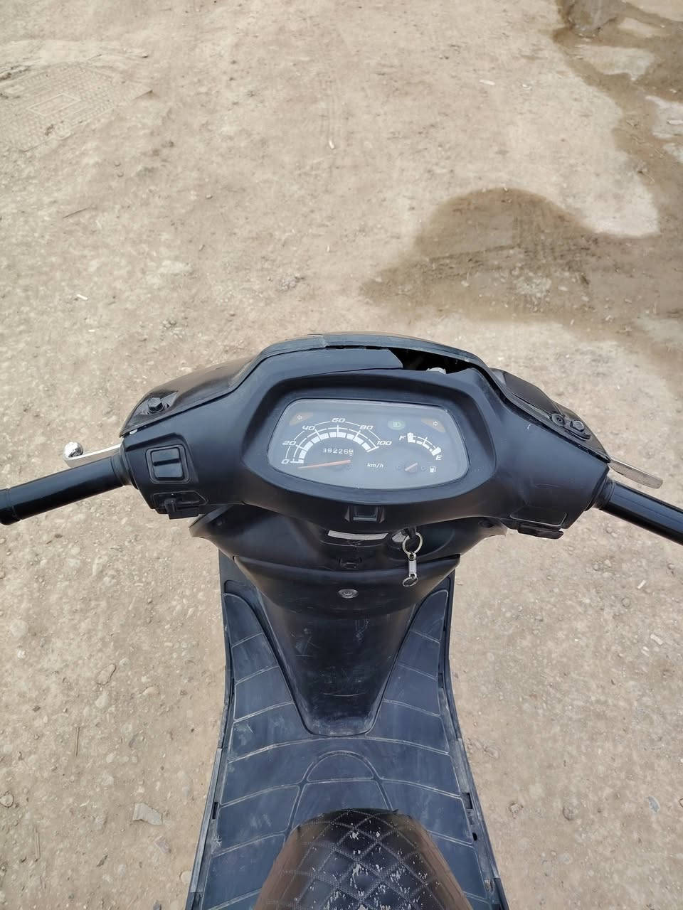 سلام عليكم سبيسي ياباني محرك بلادي مامفتوح شغالة 300 الف بيها مجال كلش  بسيط مكان بغداد دورة
***********
