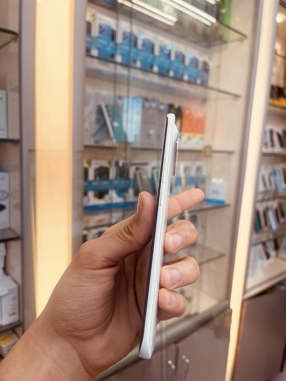 تكنو بوفا سلم 5G ذاكرة 256 عشوائية 16 الجهاز استخدام شخصي جدا قليل والنظافة 100% كارتونة وكامل ملحقاتة موجود السعر ب(225 الف)  ومتوفر توصيل لجميع المحافظات


**إذا كنت صاحب هذا الإعلان وتريد حذفه لأي سبب، رجاءا أرسل رسالة إلى الدعم الفني**