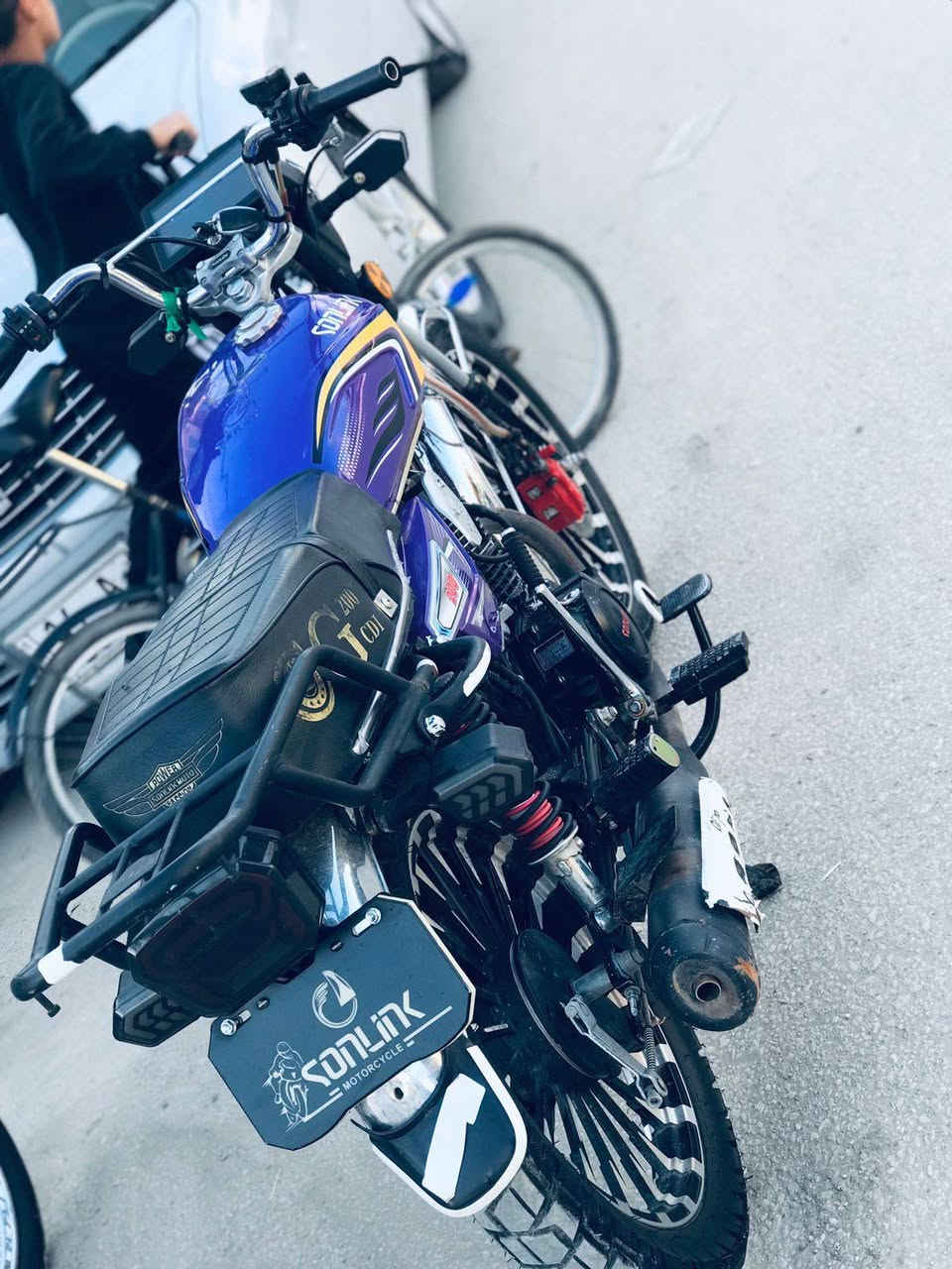 سلام عليكم دراجه للبيع شاينك موديل 2025 دراجه جديده ومكفوله اوراق سكنر محرك 200 السعر 800 وبيهه مجال مكاني النجف ناحيه الحريه الشراي يتصل ويدلل ***********
