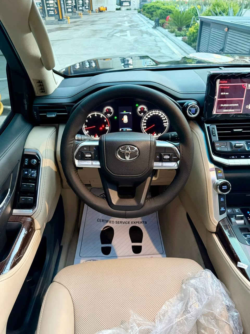 يالله
السلام عليكم 
لاندكروز 2022 SAS Limited 
توين تيربو بيها كتاب تضليل جديد نسبة 80%
السيارة ماشية 33 الف بعدهي جديدة
السونار مرفوق بيها بارد
مواصفاتها معرفة ميحتاج احجي بيها
السعر 612 وبيها مجال
بغداد الدورة 
رقم الهاتف ***********
