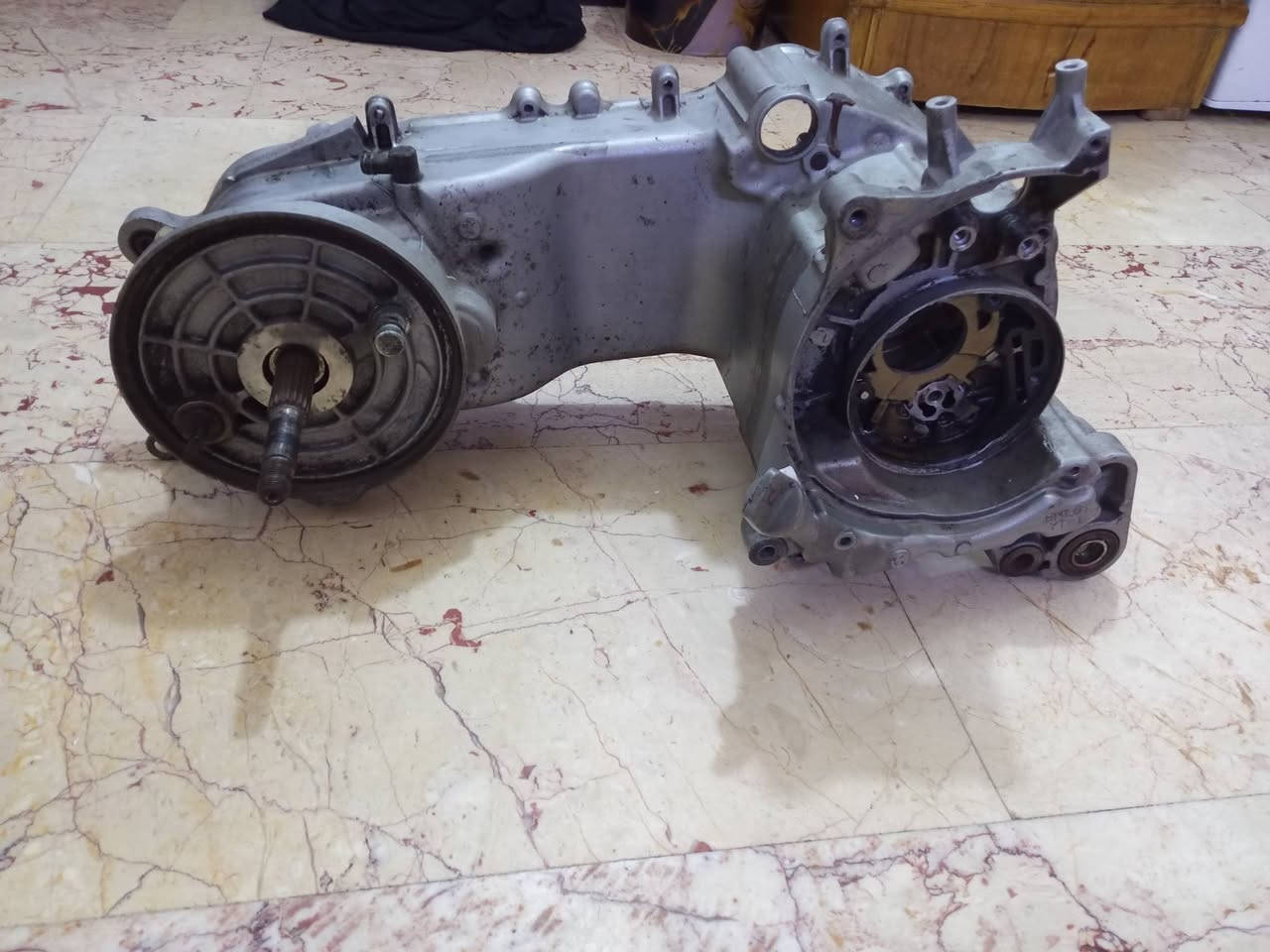 سلام عليكم للبيع فشك مال سكنس بلاديات مال حاويه جدد سعر 50قفل مكاني بغداد حي العامل رقم ***********
