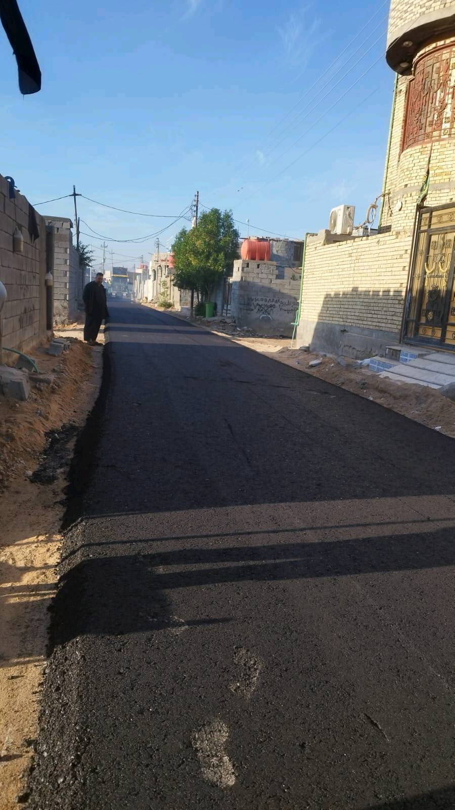 سلام عليكم لبيت مكان تنومه جزيره فيروزه قرب جسر مشايخ شارع عشرين ، يحتوي على اربع غرف ومطبخ وديوان وحمامات 3 جوه واحد خارجي        وصاله مساحه لبيت أكثر من 150 ،،،بناه طابقين بناه طابوق 180بي مجال

للاستفسار اكثر المراسلة على ***********