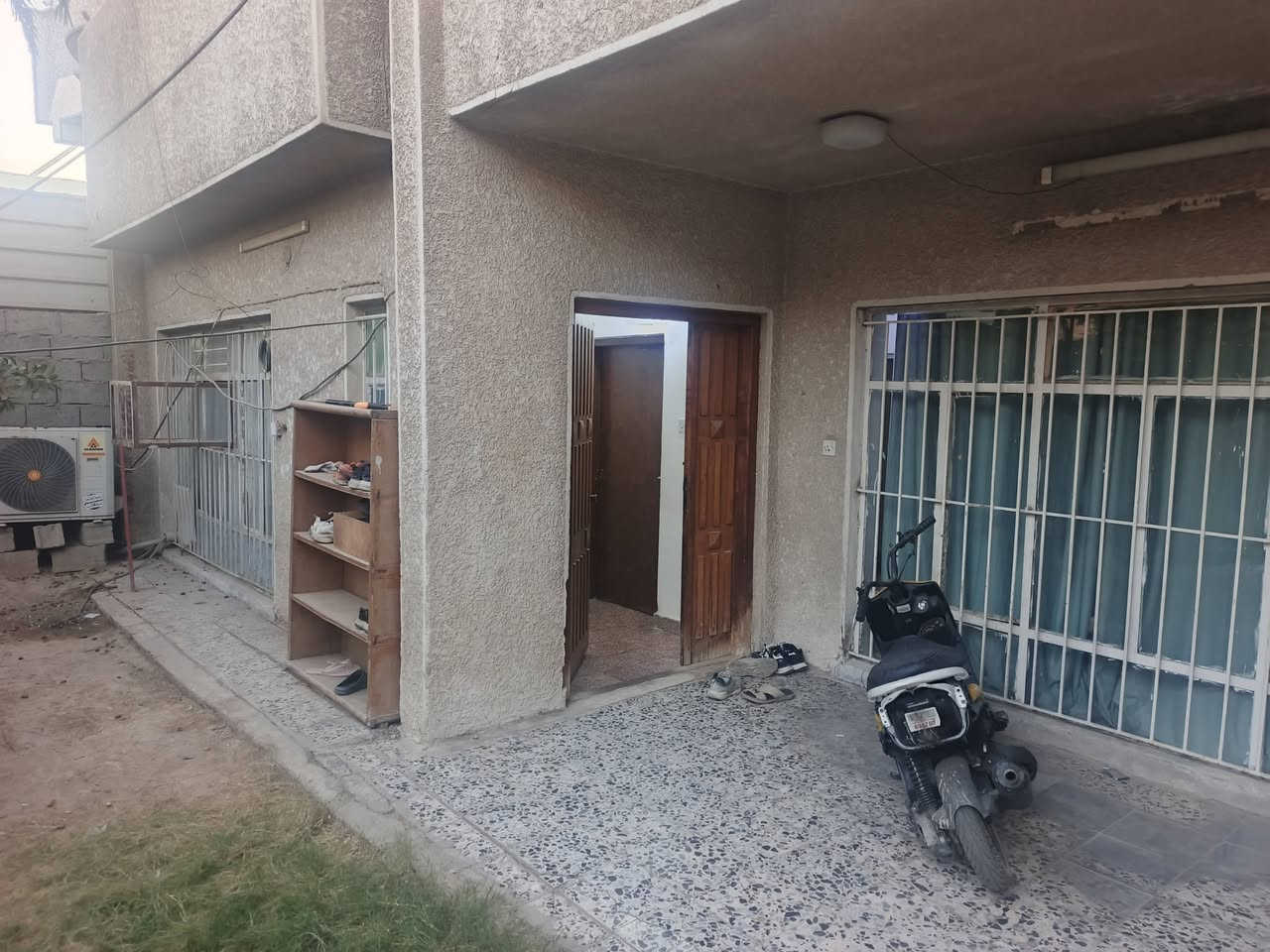 السلام عليكم بيت للبيع مساحه 300متر طابو صرف يحتوي على استقبال كبير هول كبير واربعه نوم اضافه بي شبكه مال موبايل بيه وارد سنوي وكهرباء متطفه بيه ابد  عنوان كماليه شارع الجامع فرع صيدليه هلال الخير
السعر واستفسار اتصال على الرقم ***********
السلام عليكم بيت للبيع مساحه 300متر طابو صرف يحتوي على استقبال كبير هول كبير واربعه نوم اضافه بي شبكه مال موبايل بيه وارد سنوي وكهرباء متطفه بيه ابد  عنوان كماليه شارع الجامع فرع صيدليه هلال الخير

