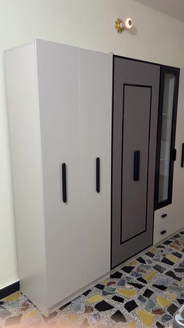 غرفة نوم جديده مستعمله ٤ ايام فقط السعر خاص ***********
