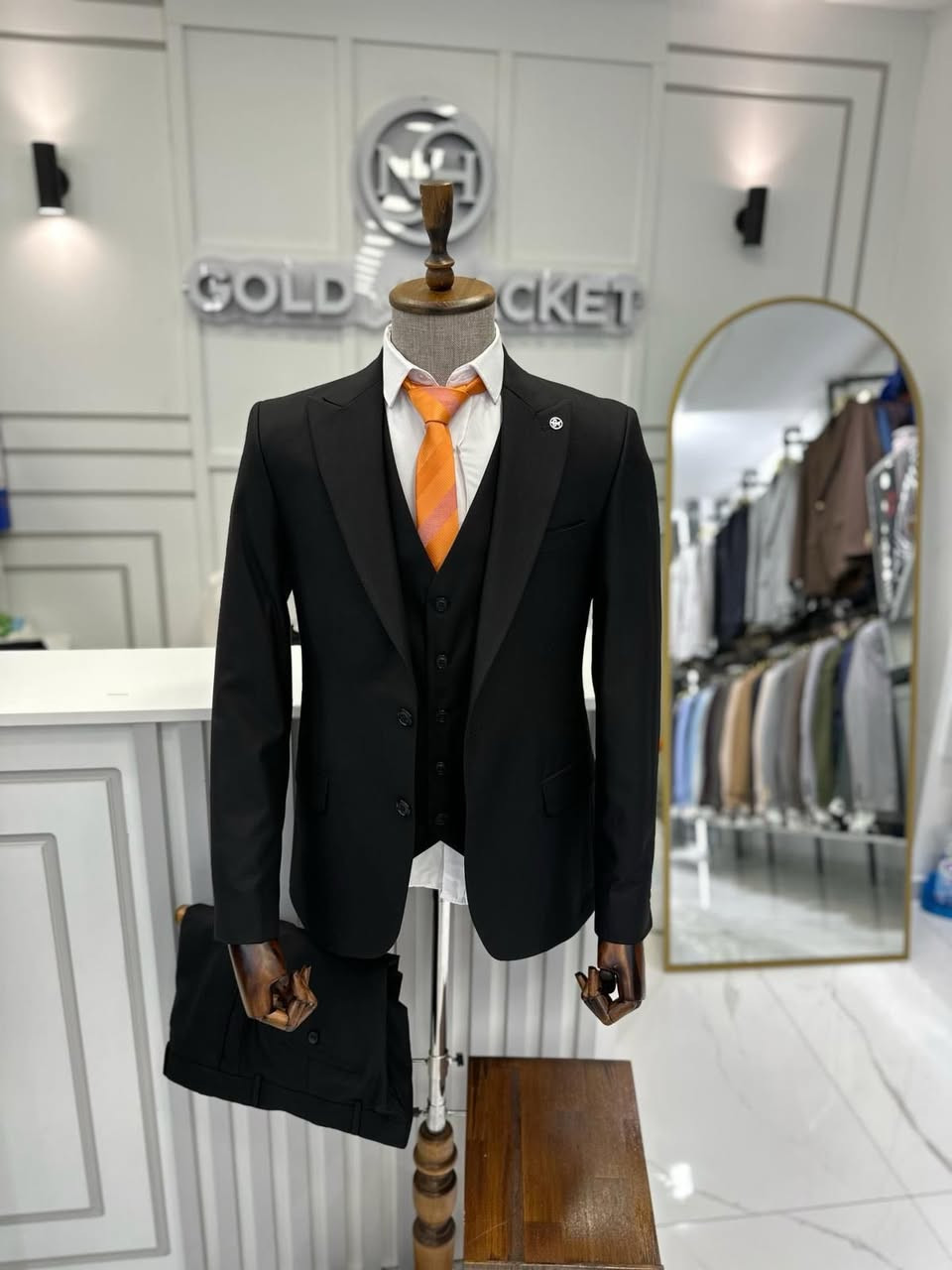 سعر ‏البدلة 80 ￼  الف

‏سعر حذاء  20 الف￼

‏تتوفر القياسات 44 الى 60

￼
مجمع سيد حمزه للملابس الرجالية والتجهيزات الرياضية العنوان العمارة حي الرسالة 
يتوفر لدينا 

‏￼
يتوفر لدينا خدمة توصيل كافة محافظات العراق
للتواصل واتساب ***********
https://t.me/joinchat/USt2HU6VyUnB90hS
