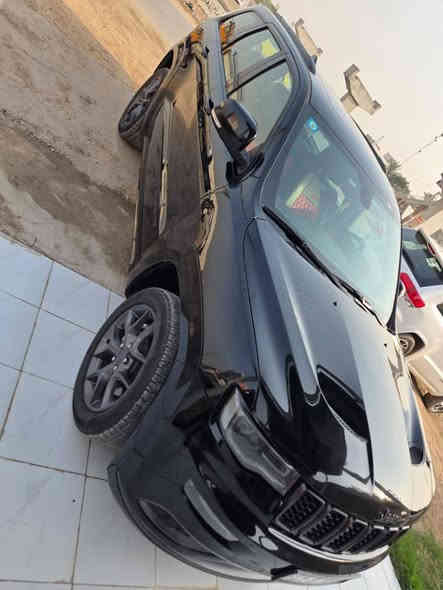 سلام عليكم للبيع فقط 
جيب 2020 خليجي فئه S وكاله لون اسود 
بيه فقط باب سايق مبدل وكاله اصلي نفس لون مطابق بشرط الفحص وبارد شبر بلجاملغ من يم باب سايق فقط والباقي مكفول كفاله عامه 
ماشيه ٥٣ الف كيلو متر مواصفاته معروفه ال S فول مواصفات ١/١
ميحتاج اذكرهن رقم بغداد الدولي بأسمي تحويل مباشر بنفس يوم 
السعر المطلوب ٣٢٠ ورقه وبيه مجال حق الجيه للشراي الجاد
سياره جاهزه مابيه اي نقص 
 مكاني بغداد قرب مخابز باب الاغا 
اي استفسار الاتصال،***********
                            ***********
