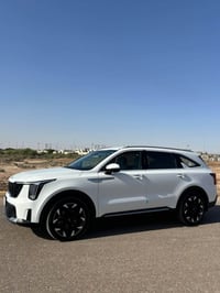 سورنتو ٢٠٢٥ • فول بانوراما • رقم بغداد باسمي