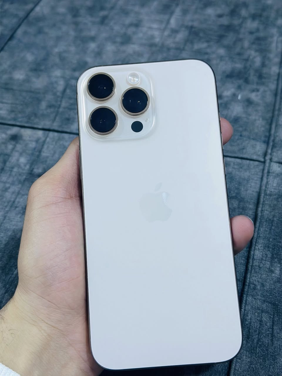 السلام عليكم
ايفون 16 برو ماكس اريده مراوس بأيفون 17 برو ماكس ابو الشريحه الاكترونية وانطيكً فرق 

الايفون 16 مكفول من كلشي وجميع محلقاته موجوده الكارتون 

البطاريه 90 

الذاكرة 265 

***********

***********
