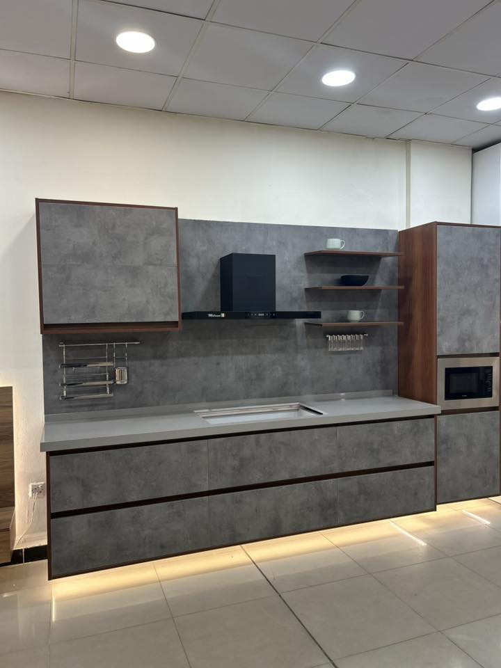 هذا كاونتر للبيع سعره 550 الف وبي مجال قليل 
جديد لوك مكاني بغداد السيديه

***********
