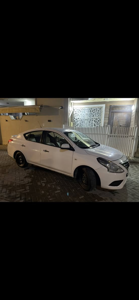 السلام عليكم
نيسان صني هندي للبيع موديل 2021
السيارة بأسمي تحويل ثاني يوم 
السونار موجود بين الصور 
ماشيه 84الف كيلو متر 
صدر امامي خلفي نظيف بنسبة 80%
رقم بغداد الدولي الجديد سنويه جديده هزه جديده 
للتواصل على الهاتف أو الواتس اب 
هــ(***********)
العنوان :
الاعظمية الكم شارع راغبه خاتون
