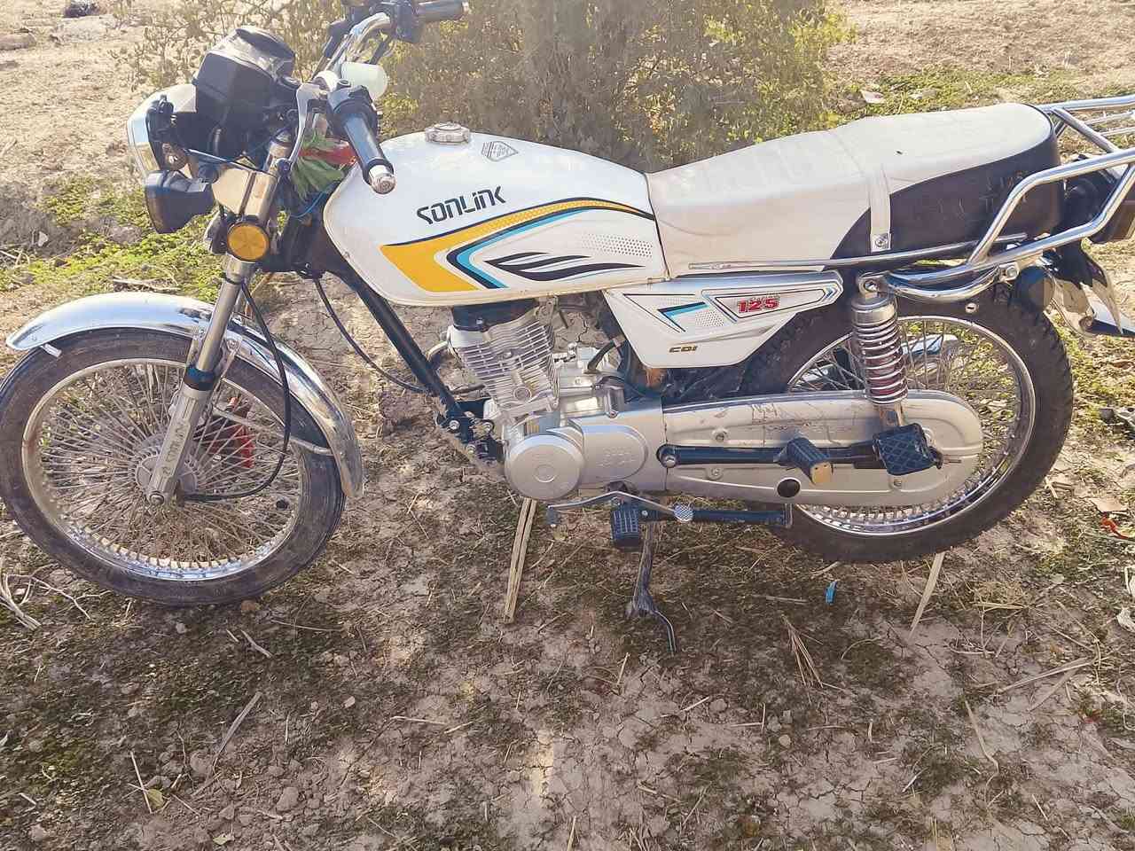 سلام عليكم درجة البيع موديل 24 مكفولة كفالة عامة السعر 675 وبية مجال اتصل  
***********
