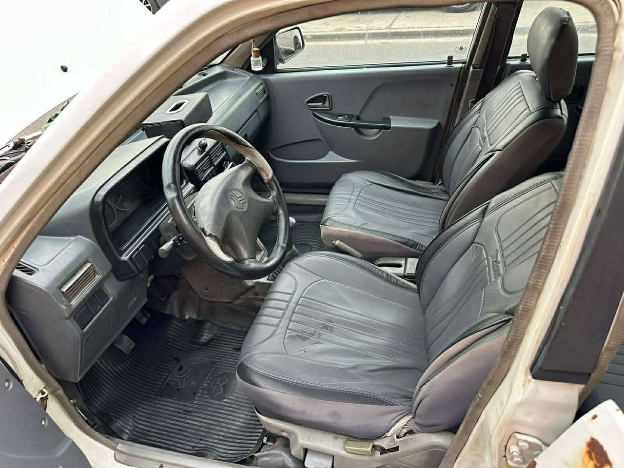 سايبا موديل ٢٠١١ سياره حيل نظيفه 
بس يحتاجلها صبغ بيها هذا السنجار  وشرط الدواخل ولاشاصي كلشي مابيها السياره للاستفسار ***********
