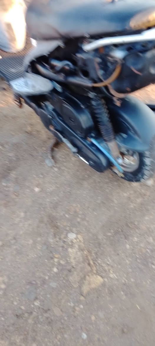 السلام عليكم دراجه منغولي 49بلادي مكينه مامدود عليه سبانه نضيفه كاتم تأثير تخم جديد كامله اشاير يمنه ياسره بريكات حساسات والسعر 500وبيها مجال للستفسار ع هذا رقم***********, و المكان  كوت نعمانيه ومراوس عملت اكو . كل الهلا بيكم💗💗
