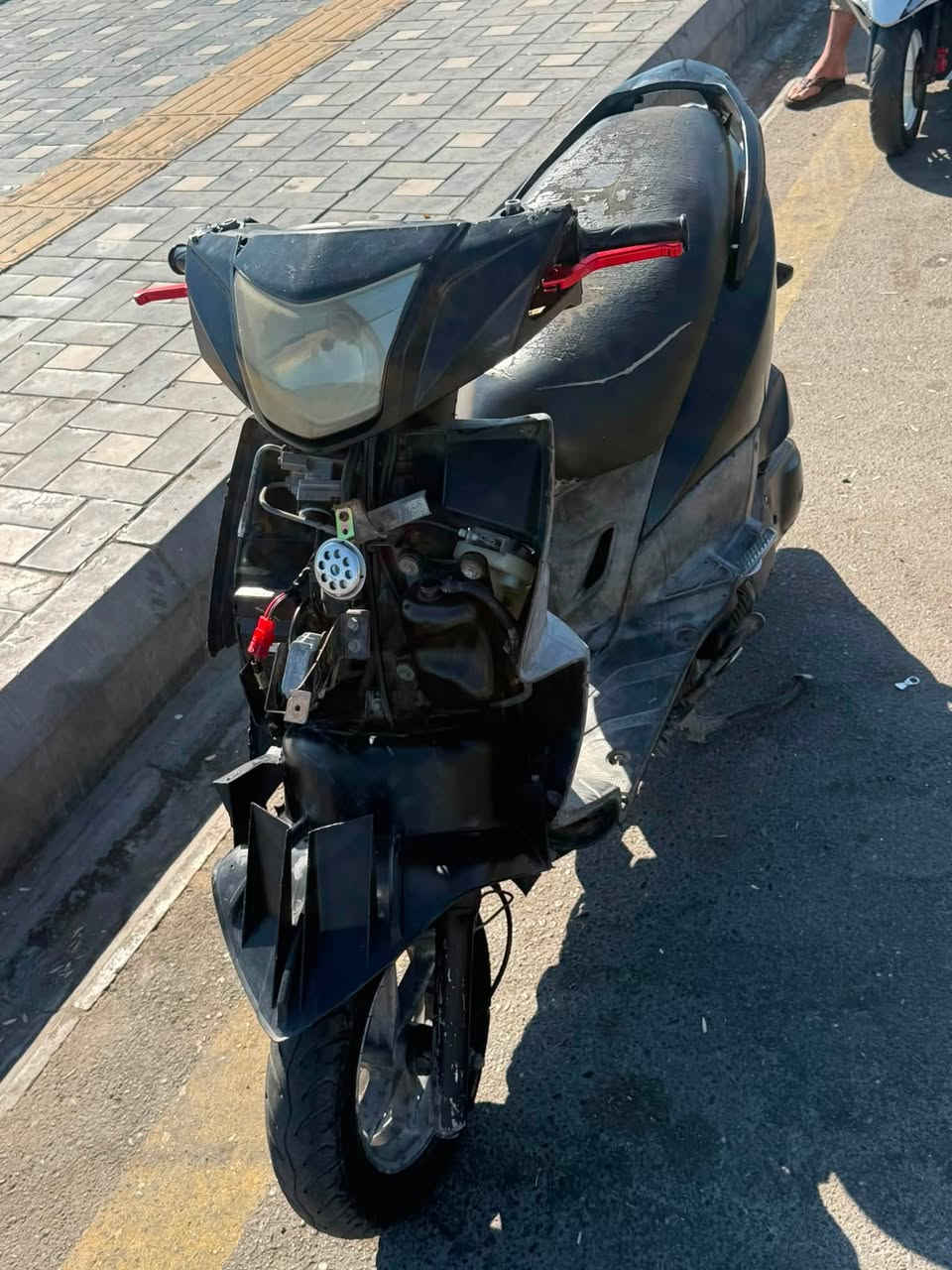 السلام عليكم دراجه جي تي آر للبيع أو للمراوس الدراجه نضيفه بس عوزها ترتيب نص كره بكل وقت الدراجه نقصها بجم فقط مكينه ممفتوحه مكاني بغداد الكاضميه السعر 500 وبيها مجال
***********

