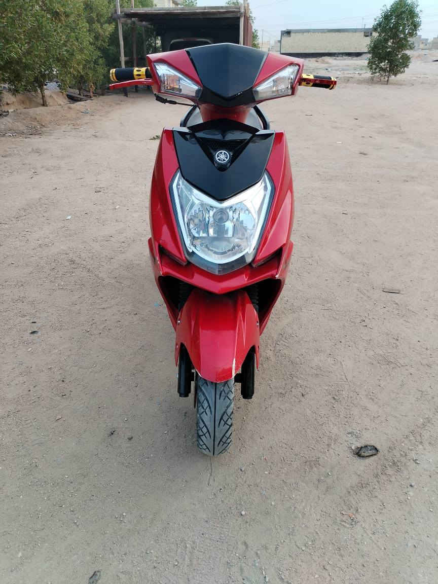 دراجه سكنس الفين وخمسه وعشرين صارله عشرين يوم من طالعه من المعرض دراجه شكل صيني بس مكينه ياباني دراجه مزوده بيها تزويد مكاني كربلاء حي السلام سعر ٥٥٠ وبي مجال قليل ***********
