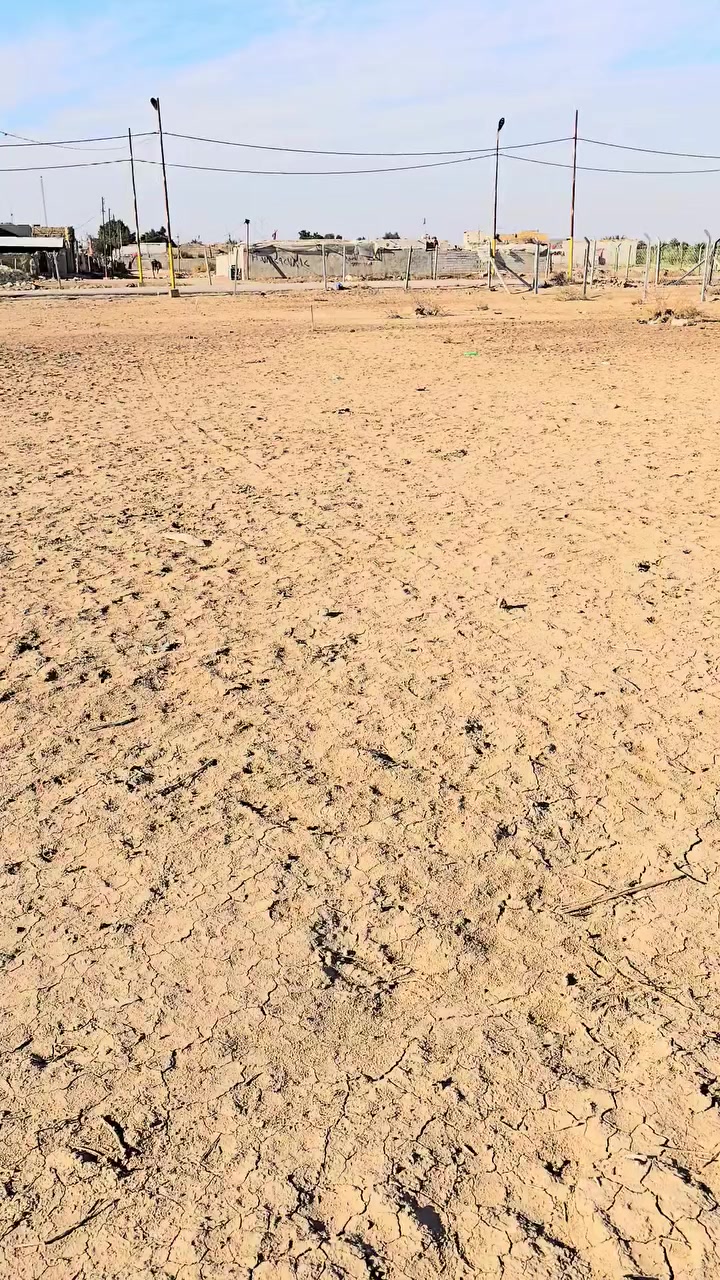 قطعة زراعي 250 متر بداية الشافعية خلف جامع ام البنين ومجمع الهرموشي 
مي وكهرباء وتبليط 
***********
