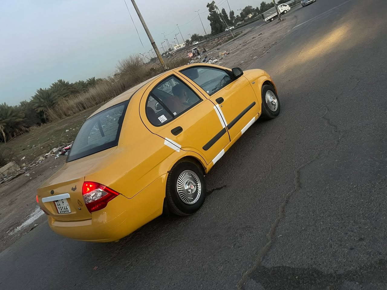 السلام عليكم طيبه ٢٠١٥ بيه صبغ بالجاملغ الخلفي صفحه السايق وطخه بالباب الوره السايق سياره جاهزه كير مكينه تبريد تدفئه كله شغال هيئه وغرمات مصفره الرقم دولي الجديد مكاني شاطي التاجي قرب جسر المثنى لاستفسار *********** السعر ٣٣
