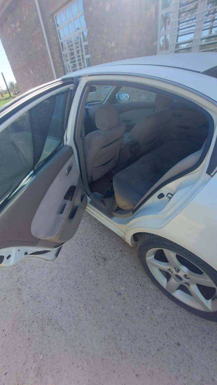 سلام عليكم 
سيارة نيسان اولتما 
موديل 2005
سنوية ل27
محرك 6كير عادي
السعر55وبي مجال
تحويل ثاني يوم 
مكان قضاء كفري 
للستفسار عل رقم بس***********
