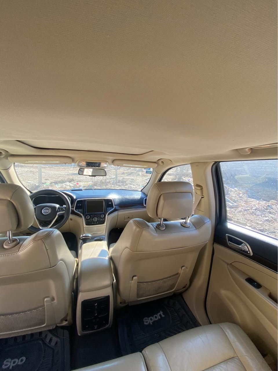 سلام عليكم ورحمة الله 
(((((. سعر ١٨٢ وبيه مجال))))
جيب شروكي لمتد على وضع شركه بشرط نضافه  فول اخذته من لمستورد ريحت شركه بيه شرط ذا مو الفراش بعده مامديوس مال شركه اي كلوب بدشبول مامشتغل داخله سيرفز كامل تحديث 
حادث مال امريكه دعاميه اماميه
 وفتح بنيد و جاملغ / جاملغ خلفي يمن بي صبغ امريكه يسمونه دوز عالي يمنه بالعراق كفاله شواصي لغود 
ماشيه ٩٨km

الموصفات 
شاشه كبيره 
كامره دواره
فتحه 
تدفئه بالستيرن
تشغيل عن بعد
يدات نيكل بلاد 
داخل صاج ملكي بلاد

نظام_خرائط(نظام ملاحة)_Navigatio

صندوق كهرباء
اناره داخلي بلبوب 
تبريد خلفي ومع قاده تيار كهربائي 
مرايه داخليه تعتيم صوء
كلوب طوارئ شغال بلكارتون
دفع رباعي
مكينه كارتون وكفاله
الكير كارتون وكفاله
موس تحكم 
شفتات 
نضام يكو 
مري قلاب معه R
خزن مقاعد ٣ وضعيات
سبورت
كير طياره
كشنات جلد 
كشنات اماميه مع خلفيه هيتر تدفئه
كشنات اماميه كهرباء فوال تحكم
هوك خلفي 
مري جانبيه هيتر  مع اشاير
حساي خلفي 
مضومه زنون ب700دولار العالي مع ناصي
بلاجتور بدعاميه بلاد 
ويل 20 بلادي 
اسياره احلى من صور تجي وشوف
***********
مامتواجد ع خاص اعتذر بلاد رز, ديالى
