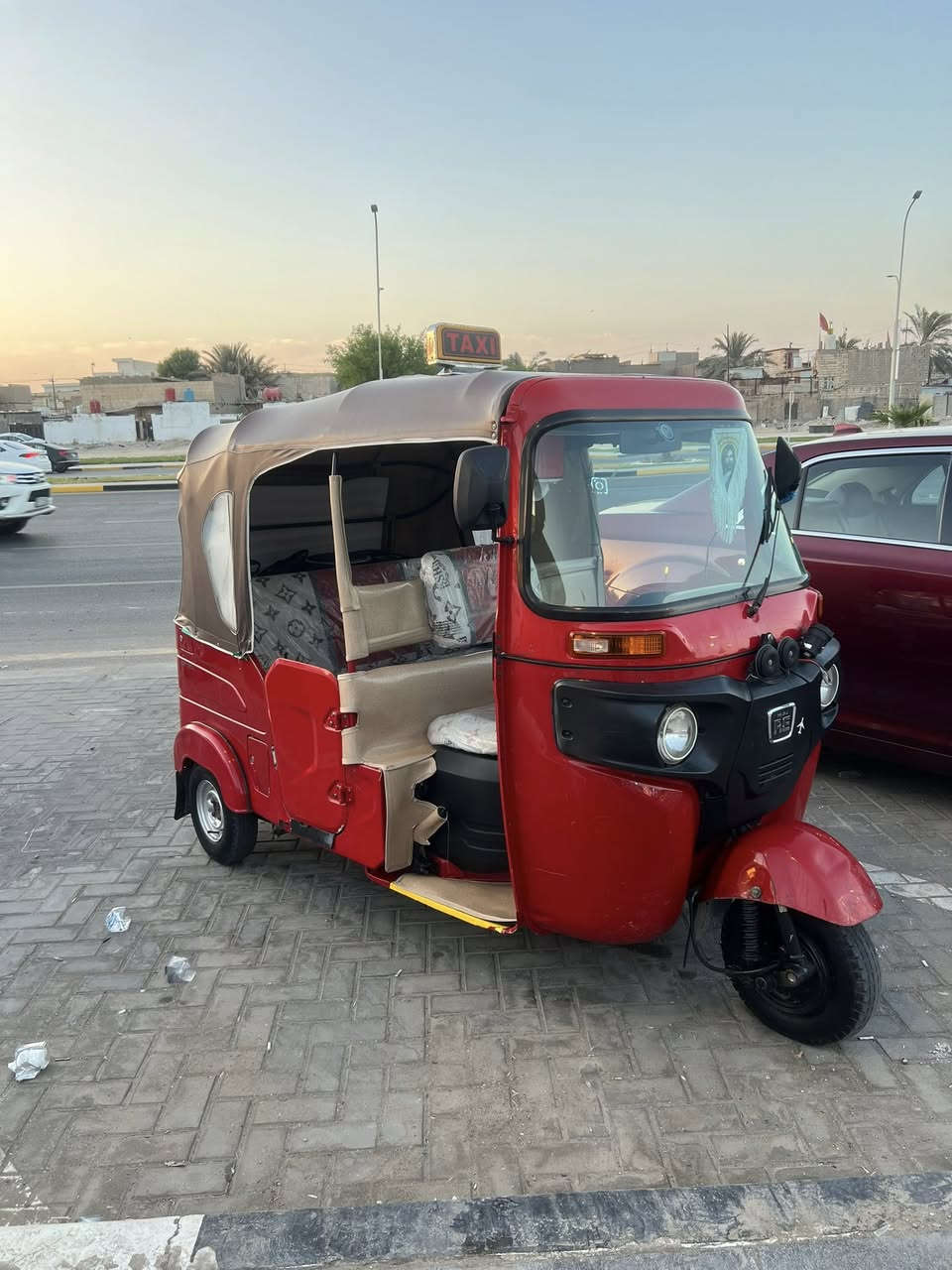 السلام عليكم تكتك موديل 2022بسمي رقم إنكليزي مجفته شركه بيه ضربه بارد السعر 7800 الرقم ***********
