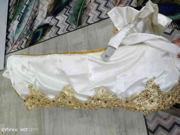 كاروك للبيع 30وبي مجال في الديوانية ***********
