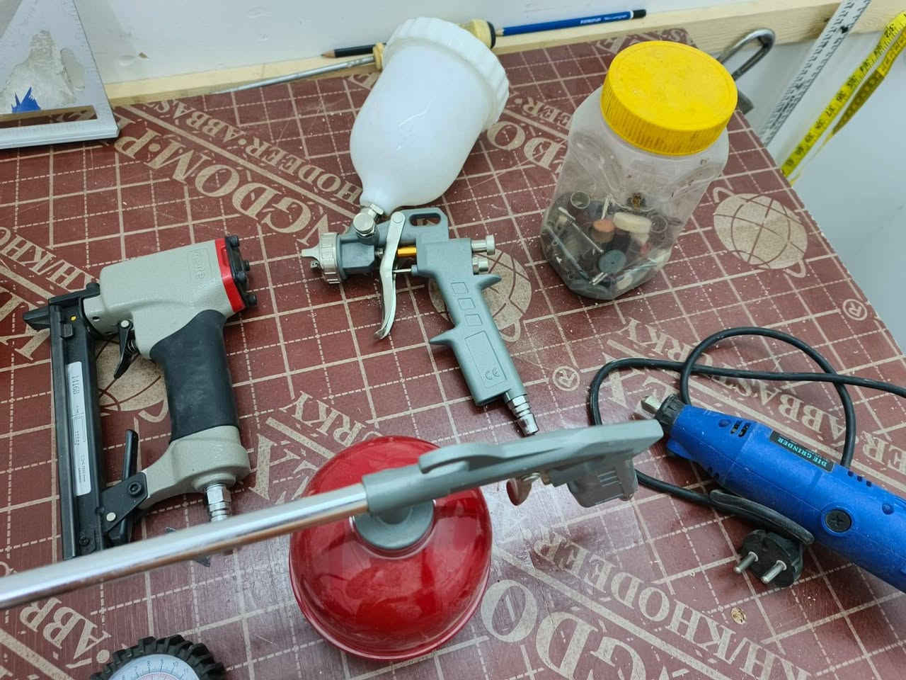 ادوات دوشمه كامله للبيع تاخذهه كبل تفتح محل تصليح بسعر 700 وبيهه مجال بسيط للاستفسار واتساب ***********
