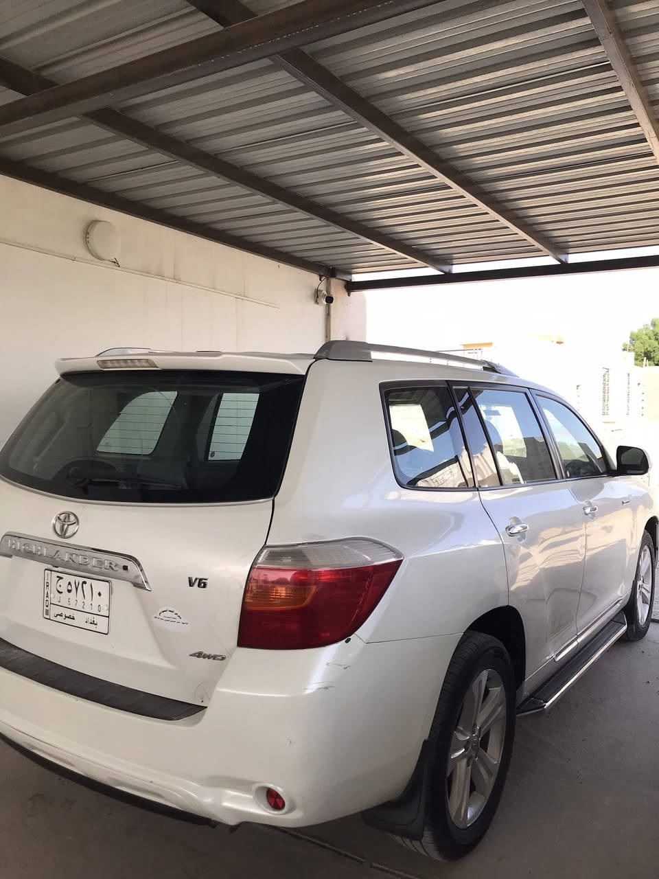 السلام عليكم 🤎
• هايلاندر 2008 فول مواصفات ، رقم بغداد باسمي تحويل مباشر 
• محرك 6 سلندر 3.5 كفاله من تنقيص وتبخير + كير كفاله ، ترايك 200 للبصره 
• تبريد ثلج 
• 4 بصمات ( بصمة تشغيل + باب سايق وجنب السايق بصمه + صندوك بصمه ) 
• 4 ويل درايف 
• كشنات جلد + كهرباء + تدفئه كشنات 
• تحكم ستيرن جهتين 
• كروس قفل سرعه كهرباء 
• رادار امامي + كامره خلفيه 
• تنته + كشافات + اشاير ترحيب 
• حادثها من امريكا خشم البنيد والجاملغ الايمن بدون ايرباك بدون دواخل شواصي تكم كلها سليمه 
• هذا رقم الشاصي الي يريد يتاكد بنفسه 

JTEDS42A982005119

• سعر 148 وبيها مجال للشراي 
العنوان : الانبار - الرمادي 
رقم الهاتف : ***********
***********
***********
