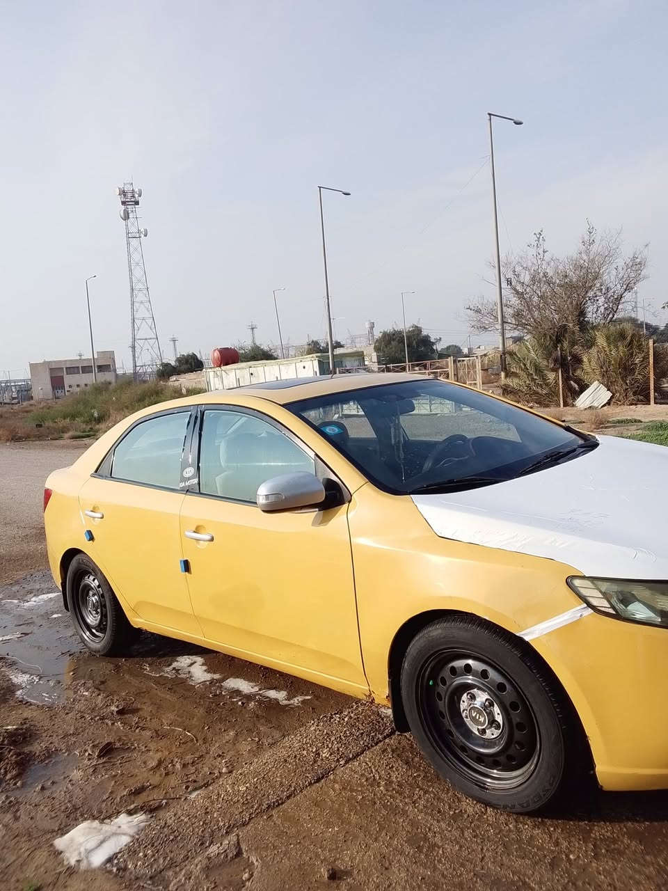 السلام عليكم فورتي2010 حادثه جاملغ امامي جهه اليمنه مكينه كير خير من الله مصفره هيئه وغرامات رقم ديالى بسمي  سعر 75 )***********
