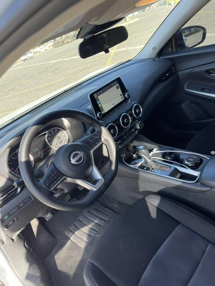 نيسان سنترا24
Sr توكلر 
بدون صبغ فقط بارد 
كشن حار 
رادار امامي خلفي جانبي 
مسار قياده
تبريد شاشة
اشاره بالمرايه 
3 انظمة 
سقف اسود بلاد 
تواصل عل الخاص او عل الرقم
***********
