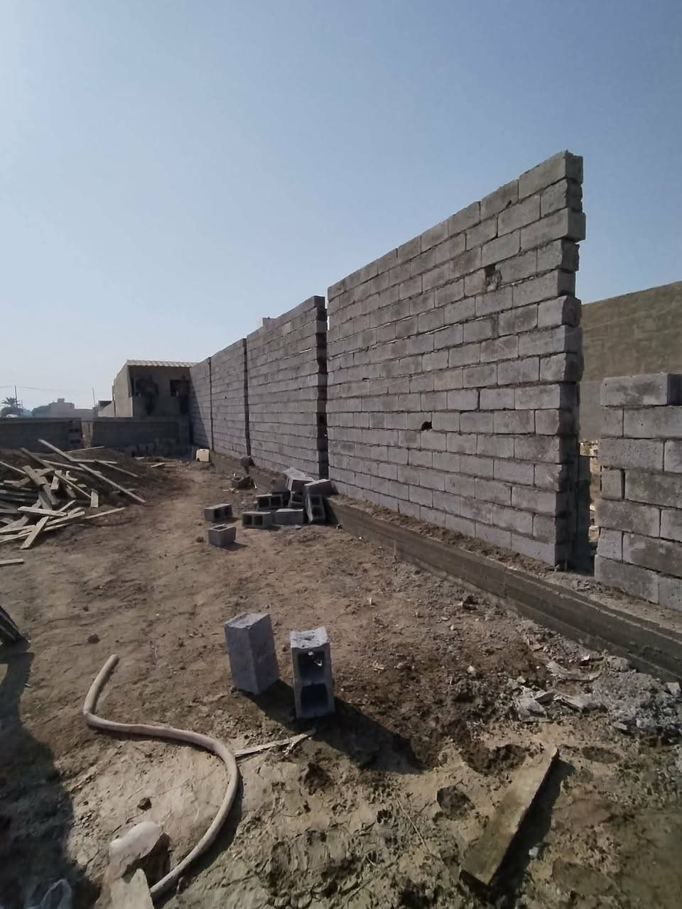 السلام عليكم خلفه بناء بلوك ***********
