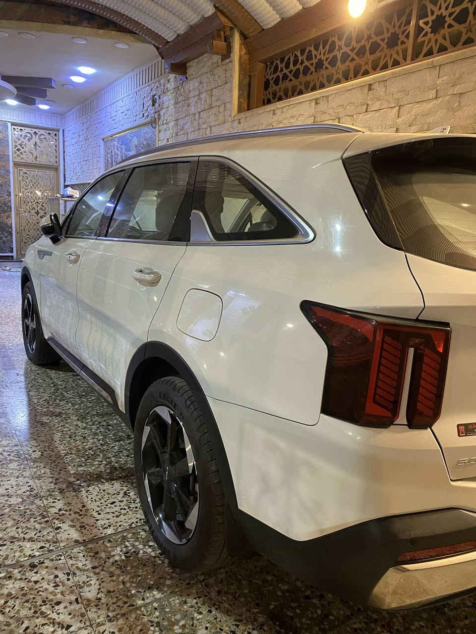 السلام عليكم سورنتو موديل 2024 خليجي
موصفات السياره

بانوراما

دادتشو

كير موس 

7 راكب

جنطه كهرباء

كشنات كهرباء امامي خلفي
مكينه ٤ سلندر 2500
حساسات امامي خلفي رادار سرعه

رقم السياره بغداد ماشيه 17 الف

السياره خليجي مكفوله كفاله عامه

العنوان بغداد الدوره

السعر 280$

***********
