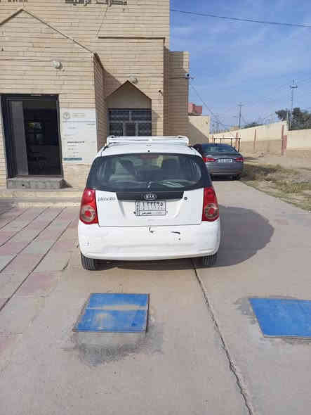 السلام عليكم ورحمه الله وبركاته
كيا بيكانتو للبيع موديل 2009 بسمي السيارة عندي من 2021 السنويه تسقط 2027 
ـ محرك جديد العام بشهر الخامس بدلته والمحرك القديم موجود 
ـ كير اوتوماتيك 
ـ تبريد امبدل كله جديد فريز تدفئه وفريز تبريد وكمبريسر  وراديتر تبريد كله جديد 
ـ الصدر يرادله قواعد دبل فقط 
ـ تخم تاير 
ـ الكهربائيات كله شغاله . ما عدى ماطور بور ستيرن يراد له تبديل أو تصلح سعره 125000الف 
ـ بيه ضربه بجم مصلحه بدون تبديل موضحه بالصورة 
ـ مكاني الانبار قضاء عنه 
ـ الشراي يتصل رقم الهاتف /***********
ـ عذرا لعدم الرد على التعليقات 
ـ السعر 65 قفل قفل . 
ملاحظه السيارة كلش مداريه بنزين عادي خلاص ما اديرلها بس محسن
