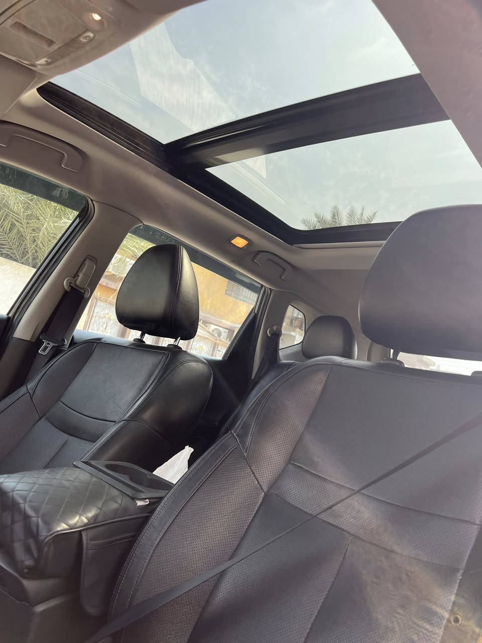 السلام عليكم
للبيع فقط 
نيسان اكستريل خليجي موديل 2018 شركة المهند 
مواصفات بلاتينيوم فول
ماشية 60 الف كيلومتر 
سقف بانوراما
كشنات جلد 
الكشنات الامامية كهرباء +تدفئة -الخلفية تدفئة
الستيرن تدفئة
لايتات زنون بلادي  +دوار مع اتجاه الستيرن
كشاف ضباب خلفي
لد امامي +بلاجكتور
زراكات لايت امامي
كامرات محيطية 360 درجة 
كامرة خلفية دوارة
رادار امامي +مانع تصادم 
تحكم استيرن جهتين 
رادار تحديد مسار
مثبت سرعة
المرايا الجانبية كهرباء+هيتر
الصندوق كهرباء +يفتح بطريقة ركل القدم
بصمة تشغيل +ابواب
مانع انزلاق +مانع انحدار
 دفع رباعي
سستم صوت bose +دمام خلفي بلادي وسط السبير
هاند بريك بصمة
اوتو هولد
سبير ما نازل 
السعر 205$
***********
