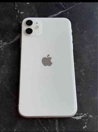 ايفون 11 عادي 🤍 .                                     اكيد ابيض نفس كل...