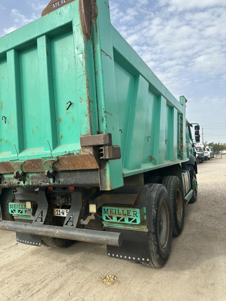 السلام عليكم بتره بلاديه موديل ١٩٩٢ مكينه ٣٥ كير فافون جيئف كفاله عامه 
مكاني حله معرض ابو عزام المعموري 
***********
