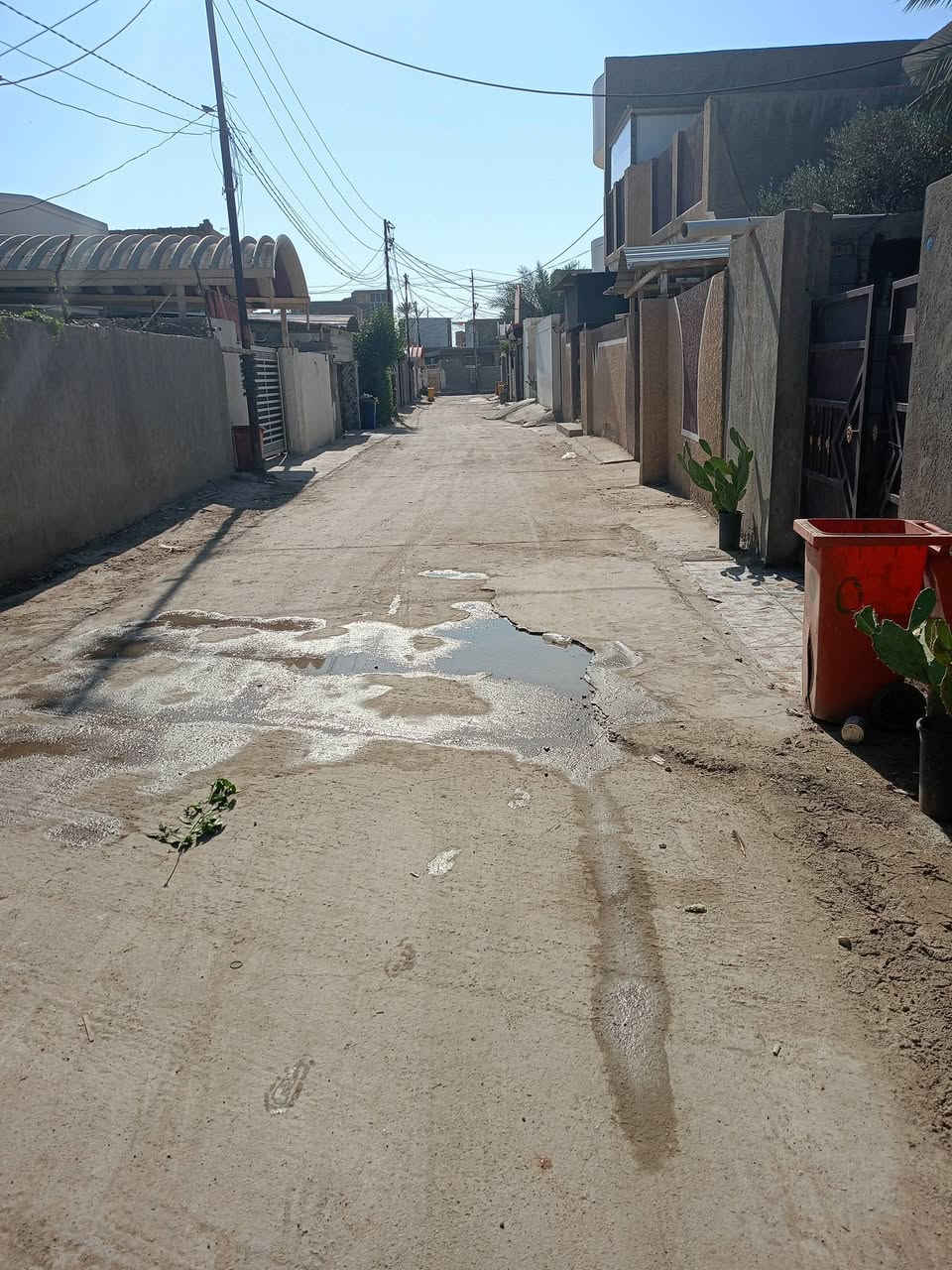 قطعه للبيع  حي الجزائر مقابيل مستشفي مرجان بعد سجه مساحه 200متر وجهيه 10نزل 20 طابو زراعي سند 25 ***********بي واتساب
