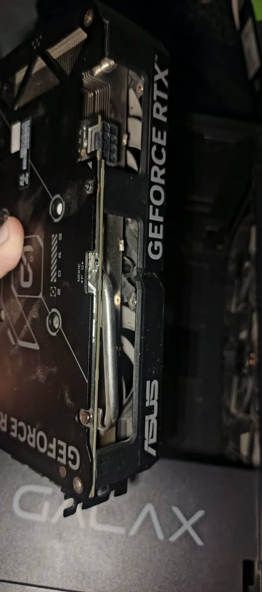 السلام عليكم لبيع كرت شاشة وبيش تريدك
ASUS Dual GeForce RTXT 4060 OC Edition 8GB


**إذا كنت صاحب هذا الإعلان وتريد حذفه لأي سبب، رجاءا أرسل رسالة إلى الدعم الفني**