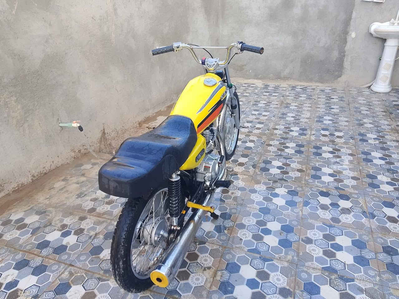 سلام عليكم
دراجه البيع كلك كلك ب 550وبيه مجال حك الجيه مكاني شطره رقمي ***********
