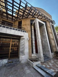 دار للبيع المساحة ٢٢٨م الواجهة ١٢م سند مستقل مؤاجر ٠٧٧١١٩٥٢٦٥٨واتساب