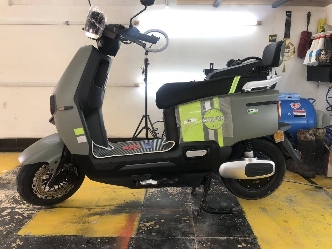 السلام عليكم 
ماطور ريان الغني عن التعريف 
6 بطاريات دبل سويج دبل بصمة 
مستخدم 4 اشهر مال بيت بي مضلة 
السعر 800 للاستفسار ***********
