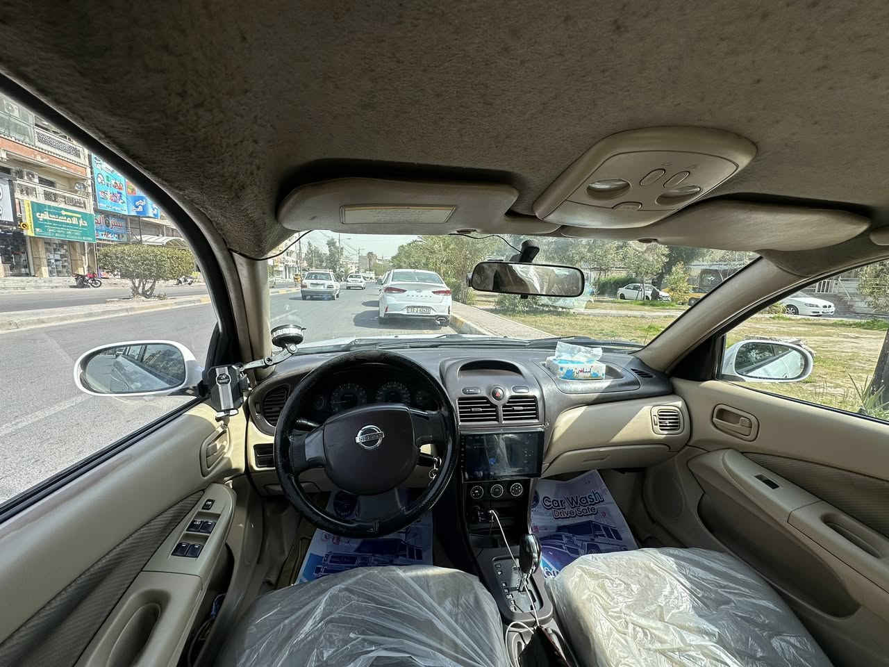 سلام عليكم
نيسان سني موديل 2009 بدي كوري رقم بغداد 
السياره بيه صبغ احزام  السياره نضيفه وحلوه مواصفات 
اربعه جام كهرباء 
جنطه كهرباء 
المري كهرباء 
والسياره بيه شاشه وكامره دواره 
وصدر السياره كامل مبدل جديد 
السعر 80 وبي مجال حك الجيه مكاني بغداد 
***********
