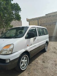 ستاركس 2004 سيار جاهزه رقم بغداد بسمي سعر80ورق 07735430708