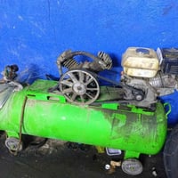 كمبريسر للبيع شغال كل مشكله ما بي ولا مصلح مدينه الصدر سعره 250قفل0770...