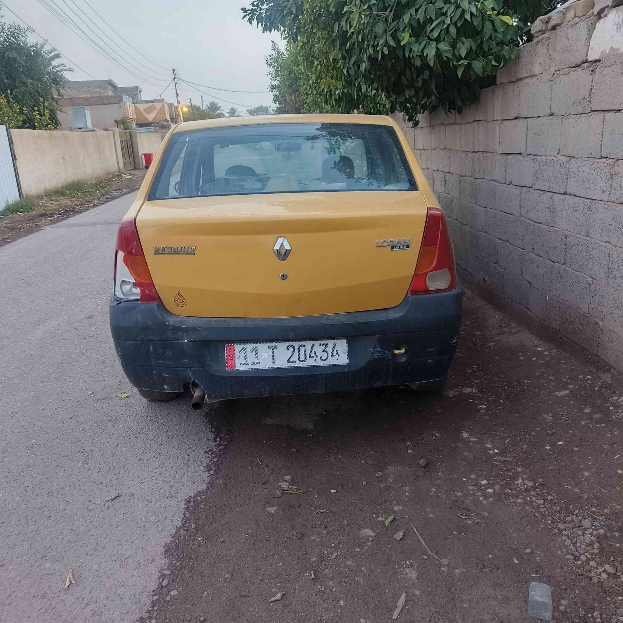 سلام عليكم
رينو لوكان موديل2009 مصفره هيئه وغرامات هزة جديدة سنويه باسمي محرك يدخن وبيها خربطه شويه 
سعرها ٢٨ وبيها مجال حك الجيه واذا أكو مراوس اراوس مكاني بغداد تاجي 
***********
***********

