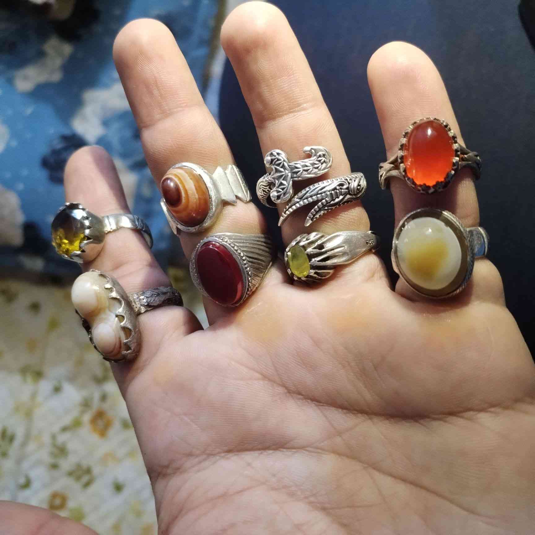 شلعه ضخمه انتيكه مرتبه قيم وراسل


**إذا كنت صاحب هذا الإعلان وتريد حذفه لأي سبب، رجاءا أرسل رسالة إلى الدعم الفني**