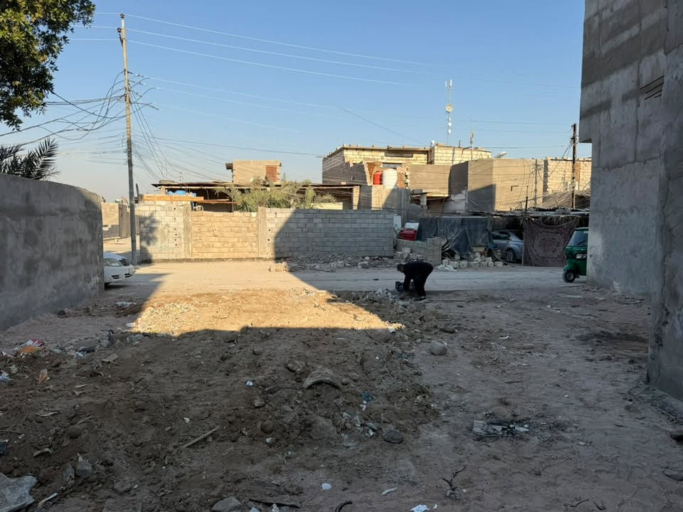 السلام عليكم قطعه ارض للبيع في التنومه قرب الجسر الايطالي على شارع ابو مهدي المهندس 130متر طابو زراعي سند 25 المالك عراقي المنطقه سكنيه و متوفره جميع الخدمات السعر جداً مناسب للستفسار والتصال ***********
