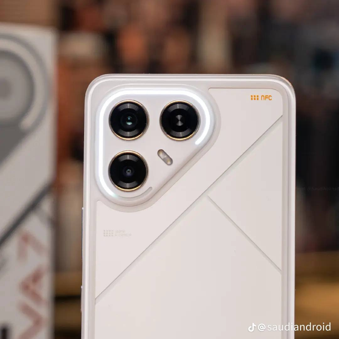 تكنو بوفا 7  فايف جي     للبيع اومراوس
الجهاز بعدو جديد .   لون ابيض
الذاكرة/256.     رام/8+8  شحن/70 واط.   بوبجي120 فريم
السعر/360 وبي مجال للشراي 
***********
